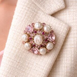 Elegant Vintage Weiss Pink Rhinestone & Faux Pearl Brooch